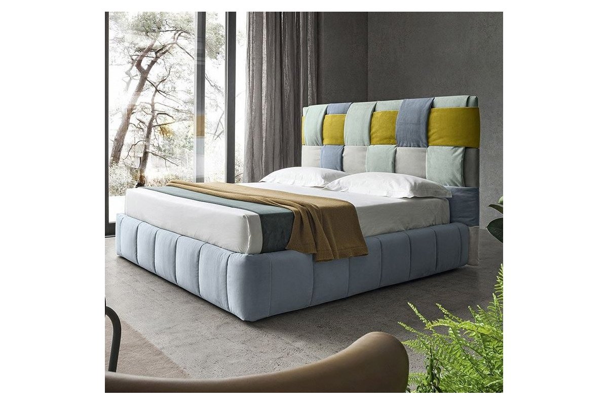 Designerskie łóżko tapicerowane - Brita