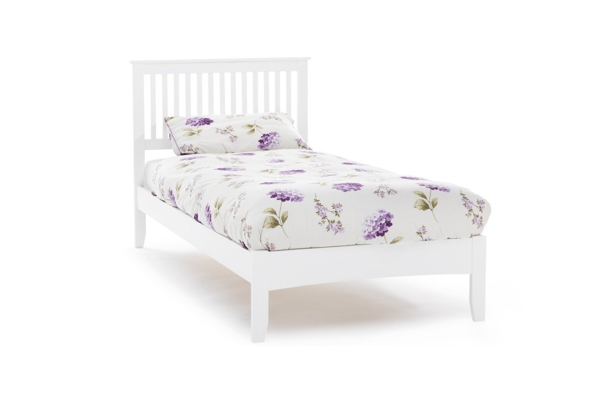 Białe drewniane łóżko - Deko